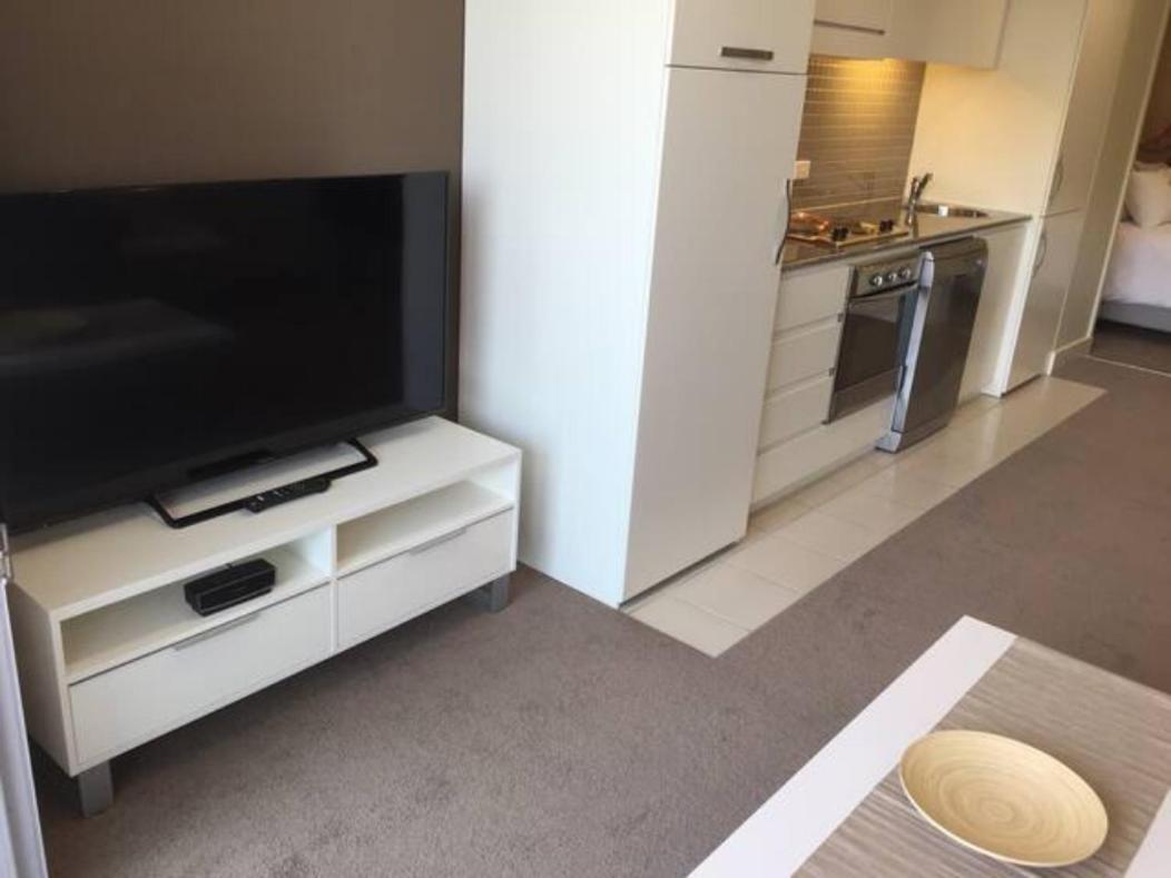Beachside Luxury Apartments One & Two Bedroom In Beachfront Oaks Pier Building Glenelg Eksteriør billede