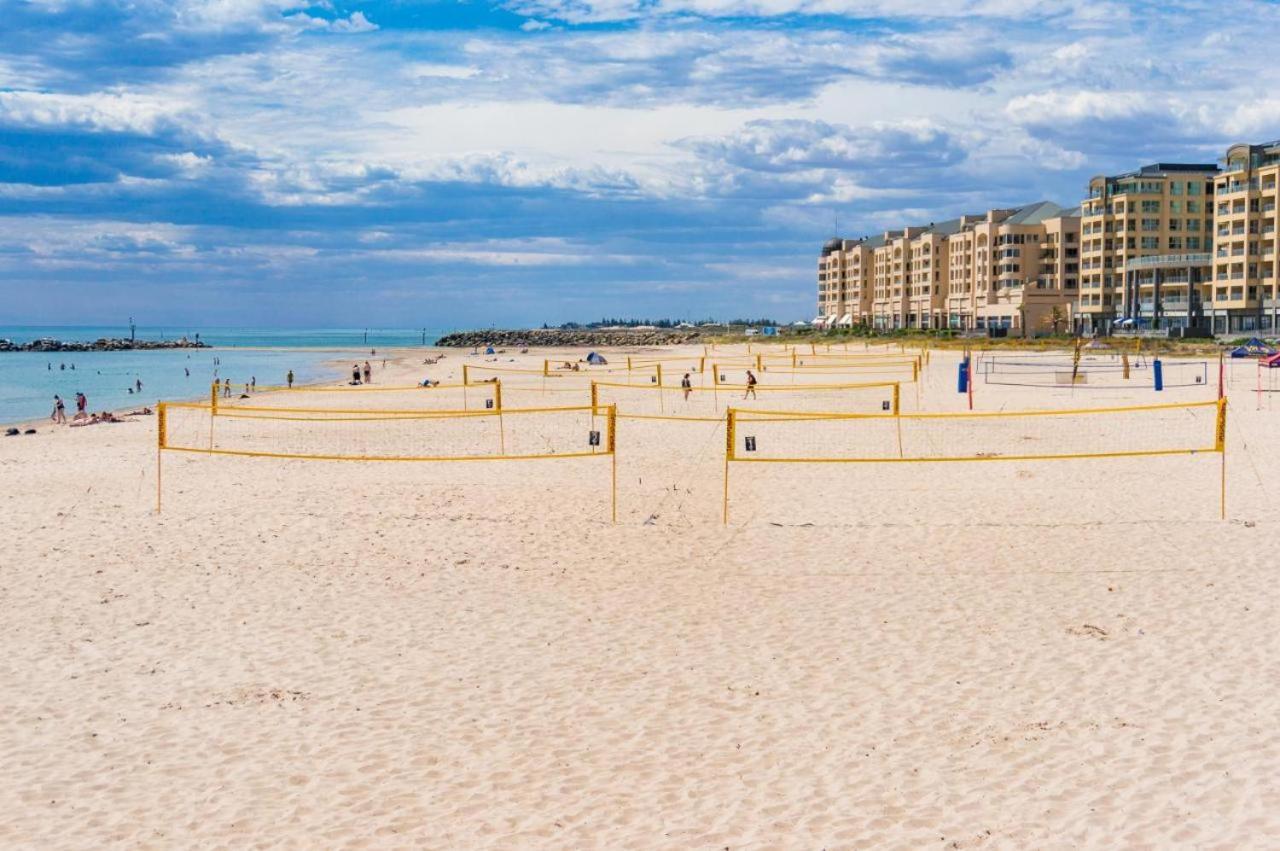 Beachside Luxury Apartments One & Two Bedroom In Beachfront Oaks Pier Building Glenelg Eksteriør billede